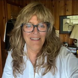 Meet your Posher, Debbie